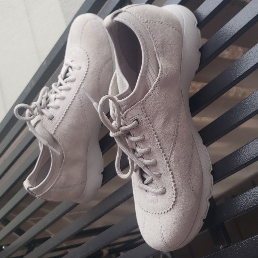 Like New Dansko Audra Sneakers Walking Shoe Size 39